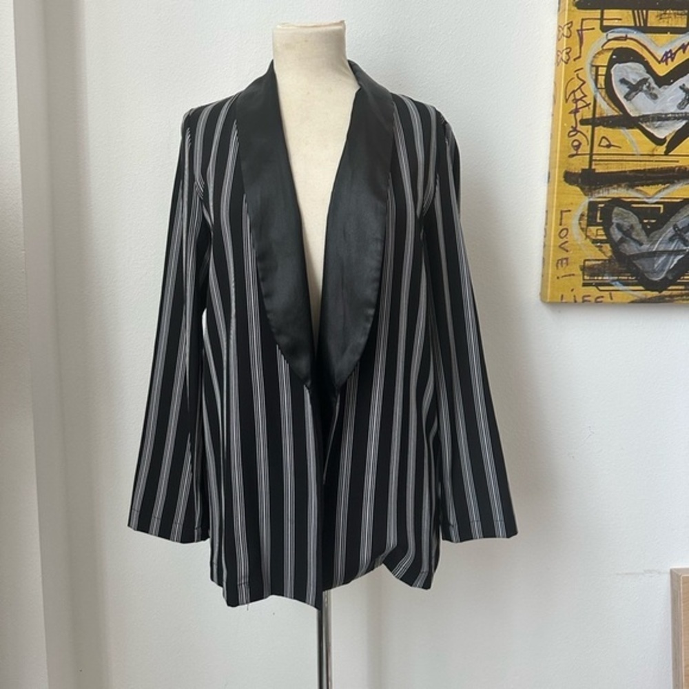 Zara Basic Stripped Blazer in Black in XS